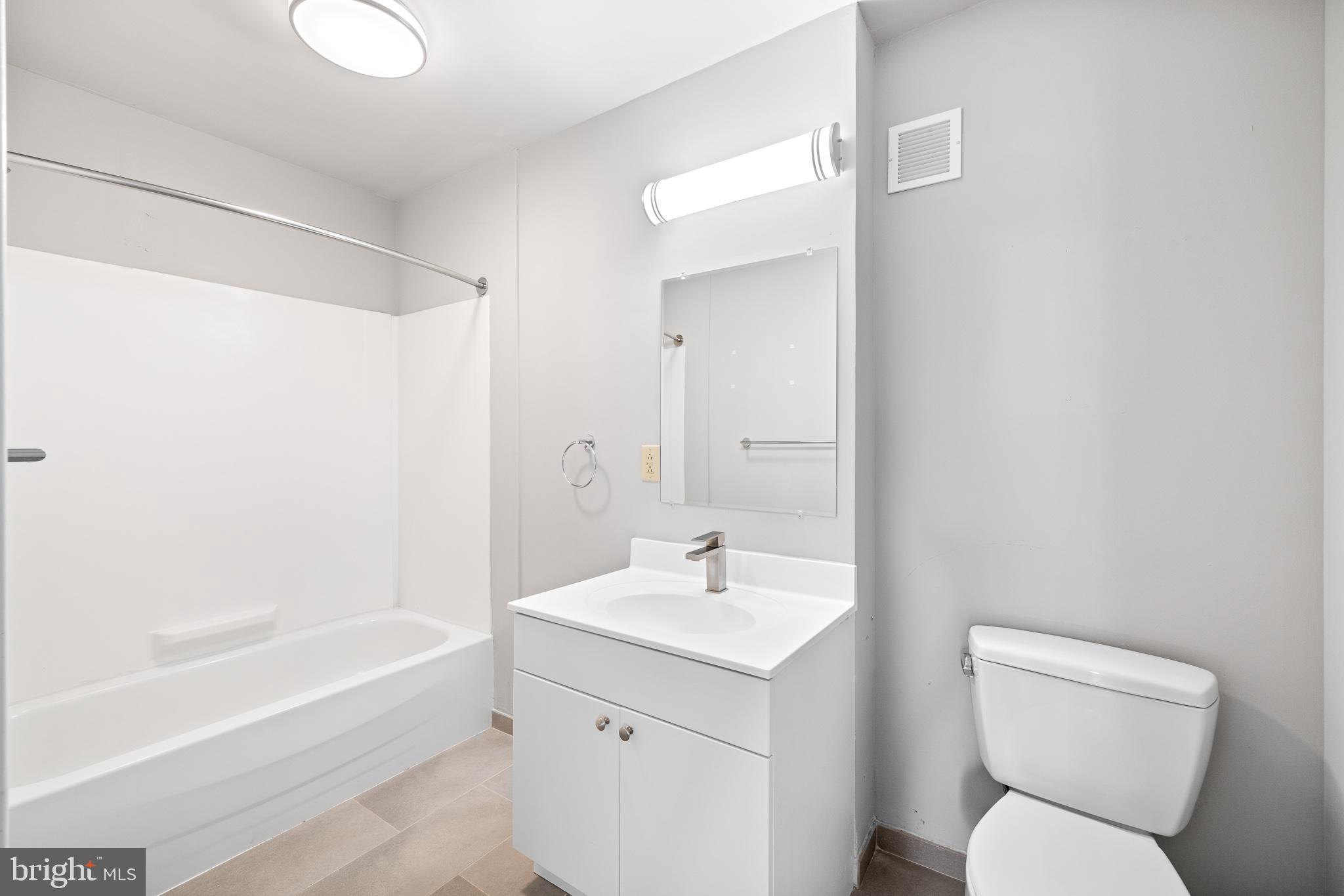 1530 CHESTNUT STREET Unit: 709