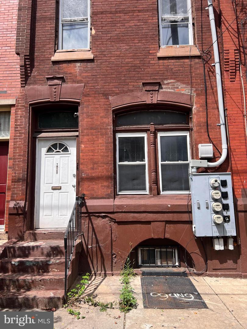 2216 N 15th STREET