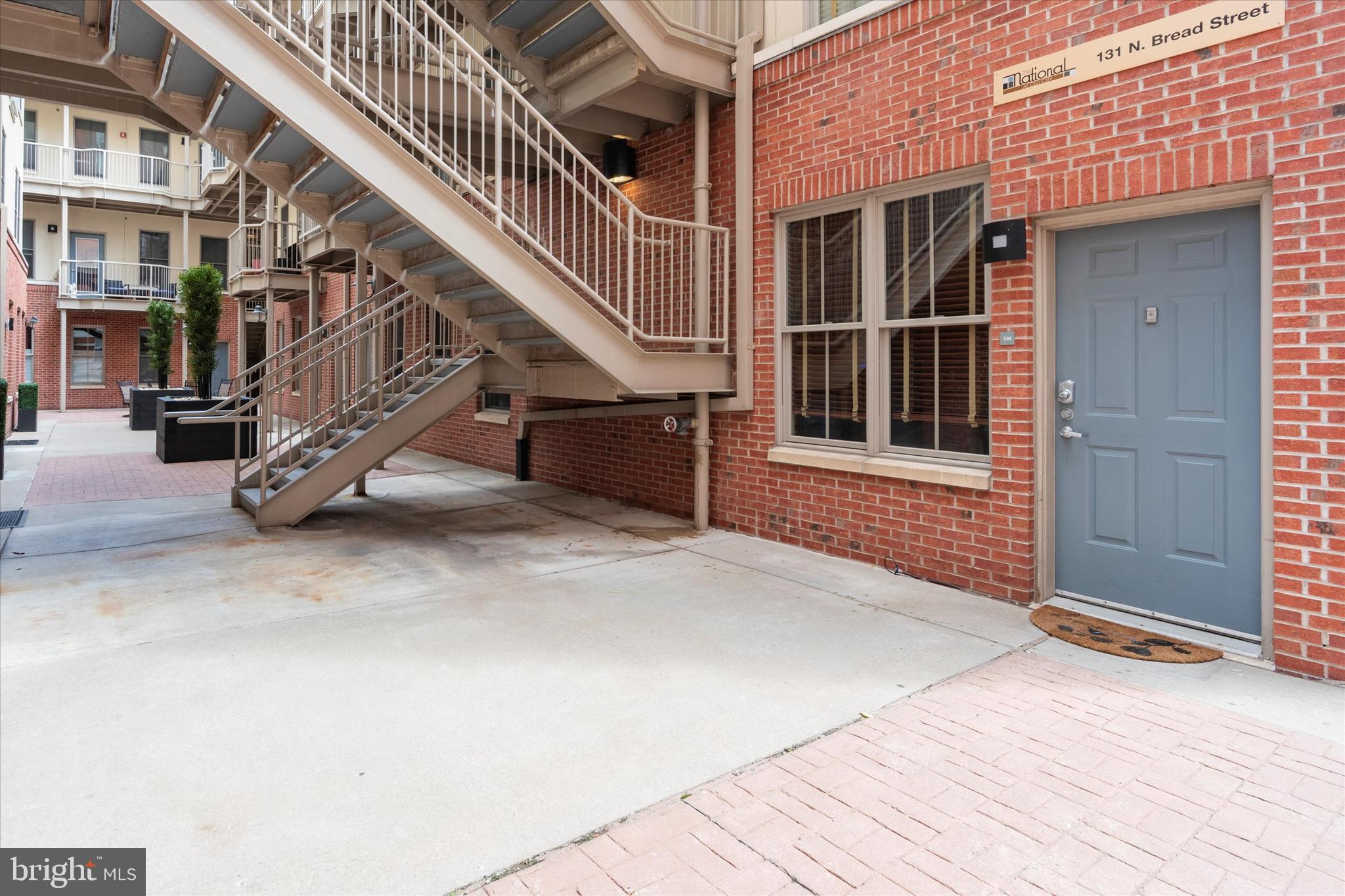133 N BREAD STREET Unit: C3