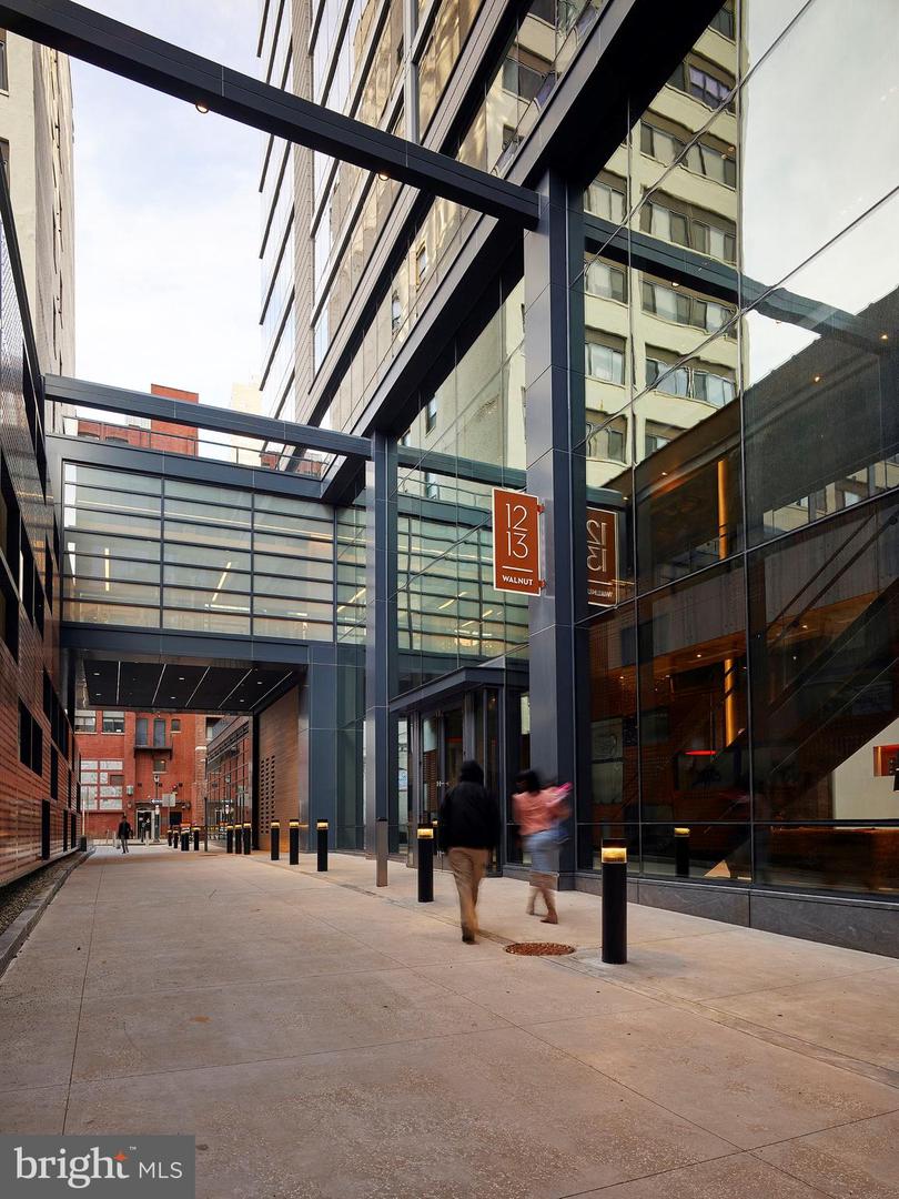 1213 WALNUT STREET Unit: 301