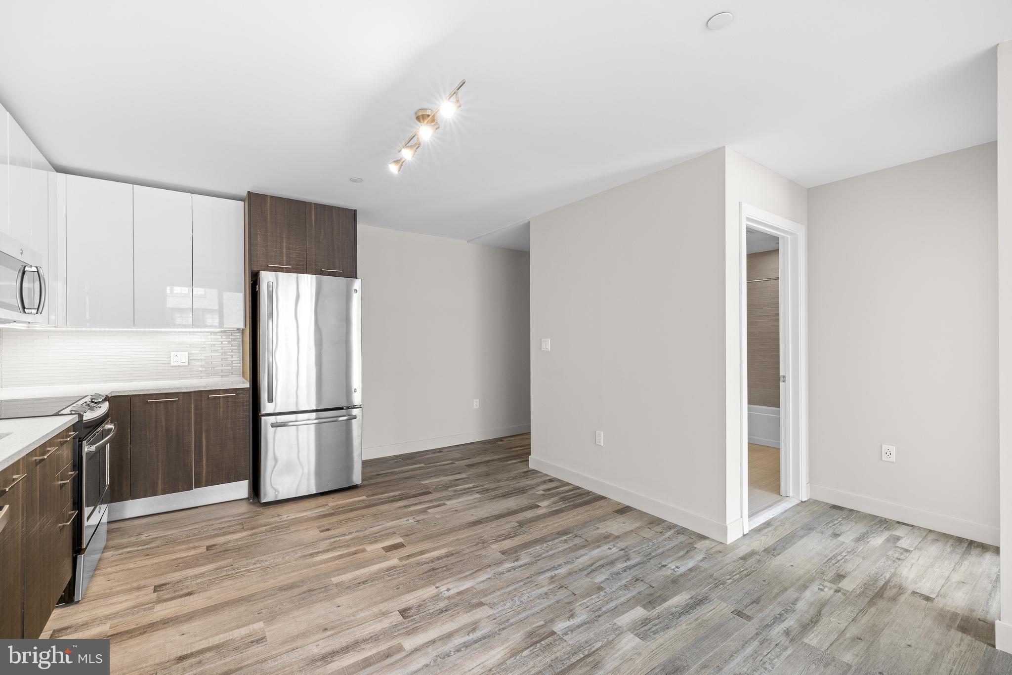 1213 WALNUT STREET Unit: 301