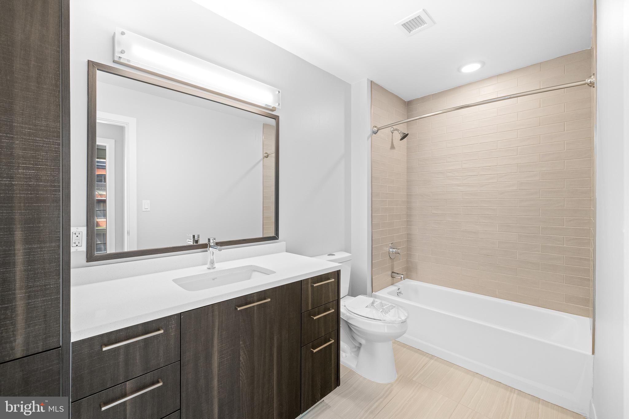 1213 WALNUT STREET Unit: 301