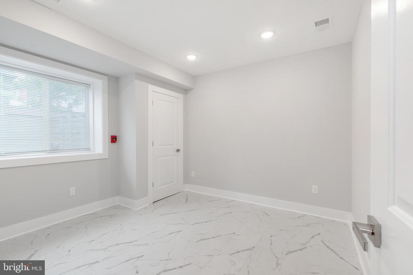 2000 E Huntingdon STREET Unit: 1