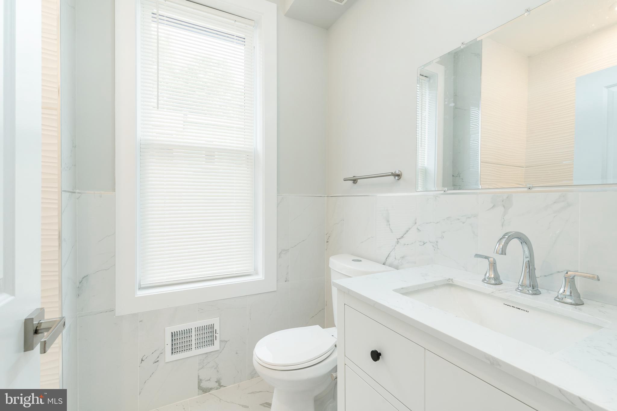 2000 E Huntingdon STREET Unit: 1