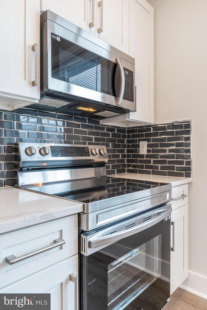 2000 E Huntingdon STREET Unit: 1