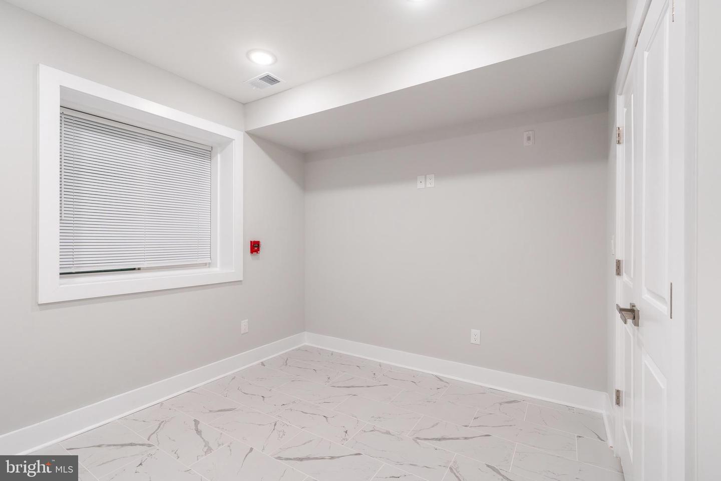 2000 E Huntingdon STREET Unit: 1