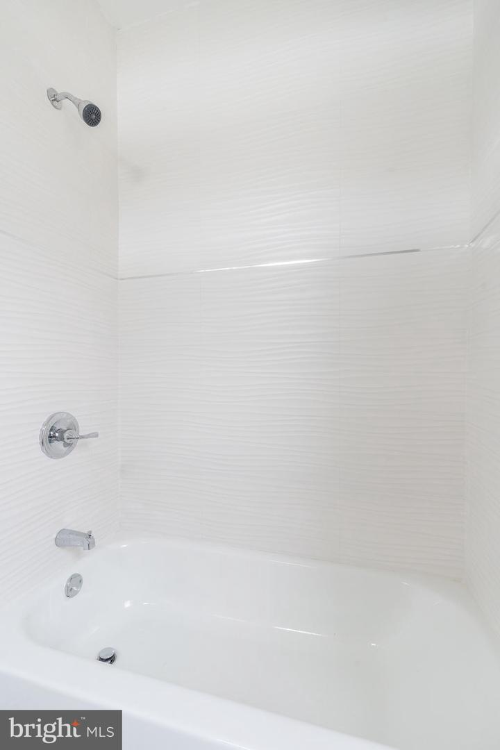 2000 E Huntingdon STREET Unit: 1