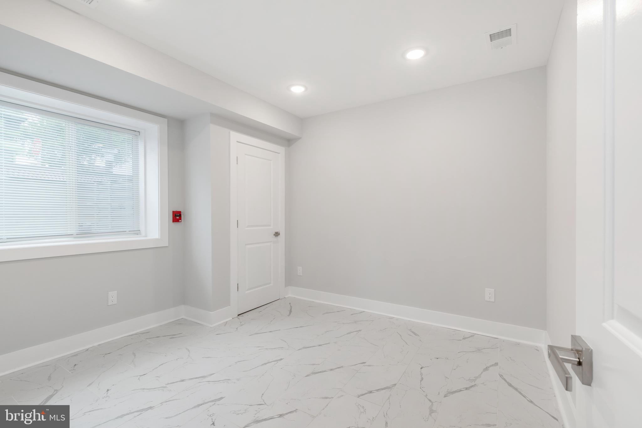 2000 E Huntingdon STREET Unit: 1