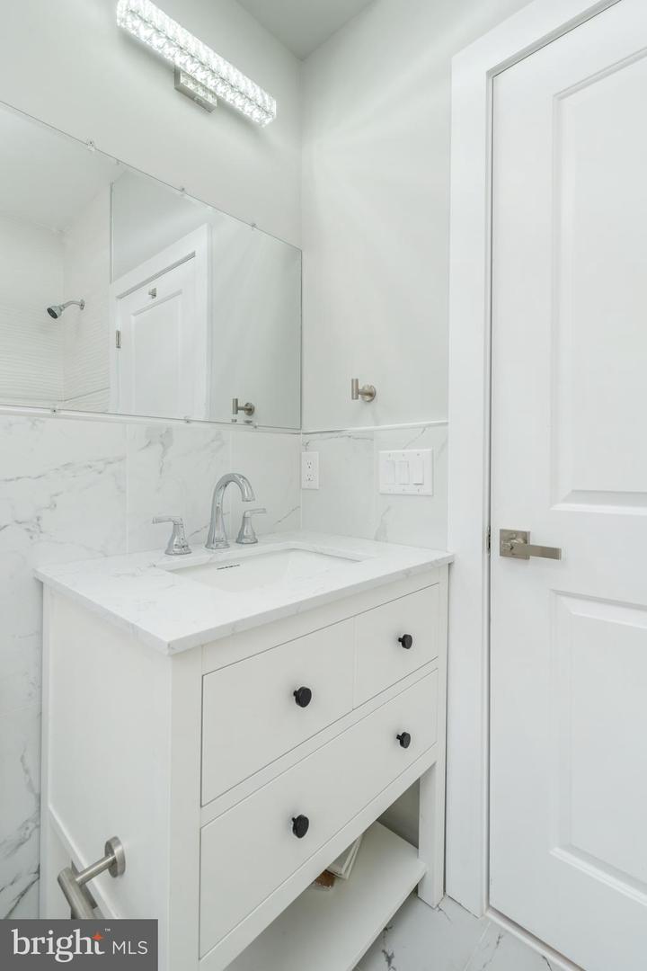 2000 E Huntingdon STREET Unit: 1