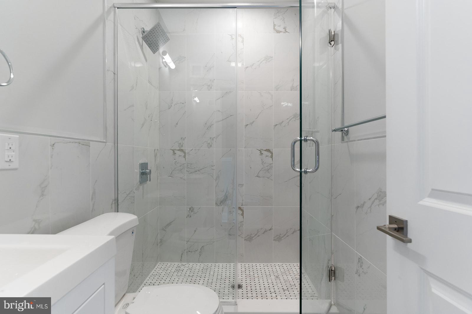 2101 E Huntingdon STREET Unit: 3