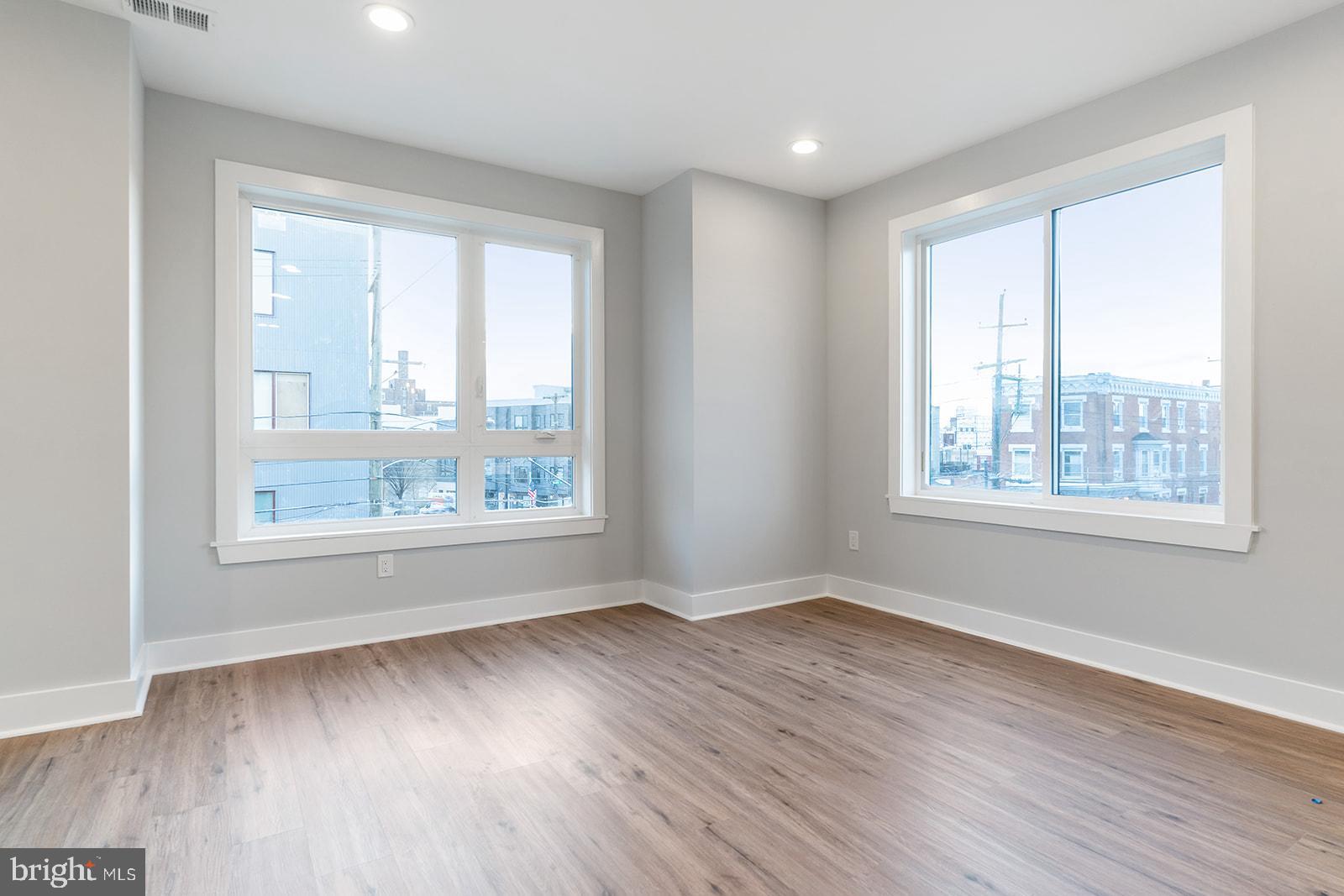 2101 E Huntingdon STREET Unit: 3