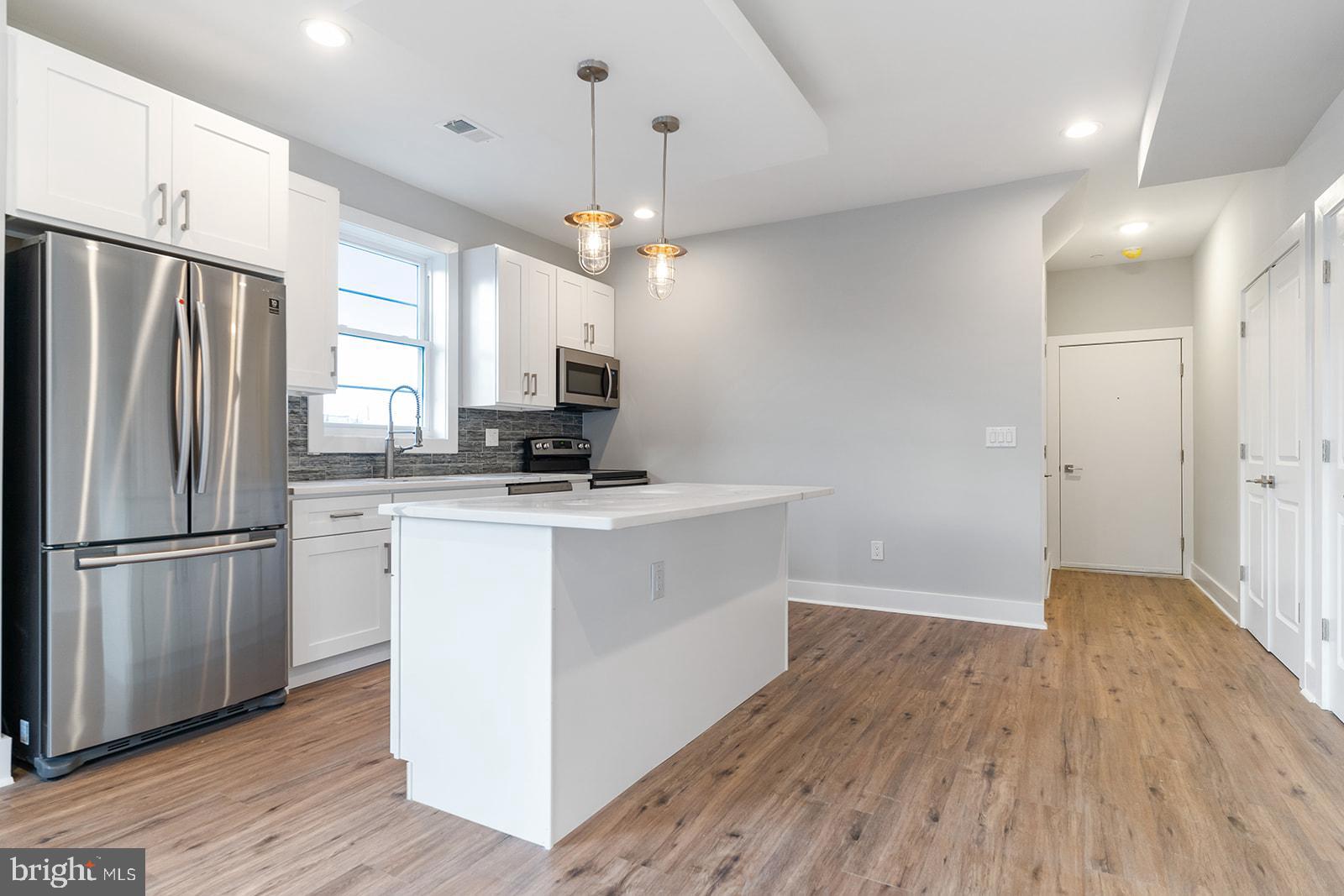 2101 E Huntingdon STREET Unit: 3