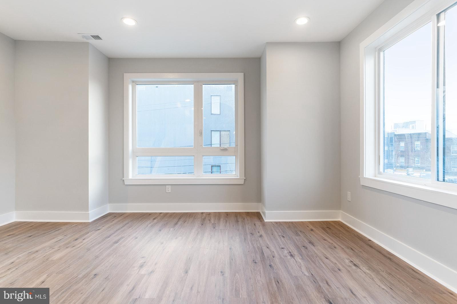 2101 E Huntingdon STREET Unit: 3