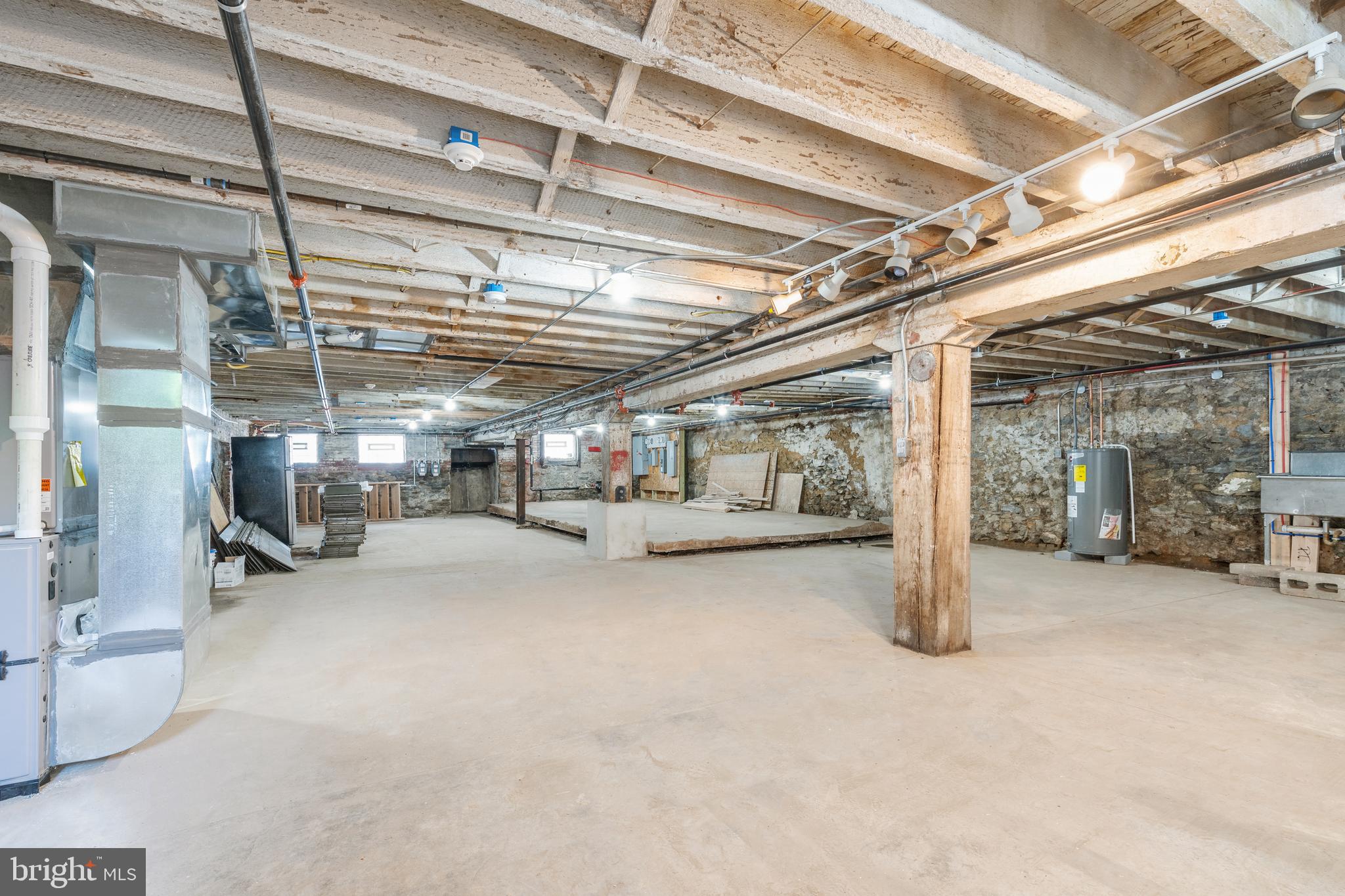 2218 Emerald STREET