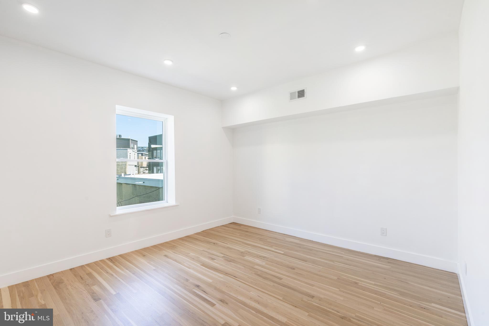 2218 Emerald STREET