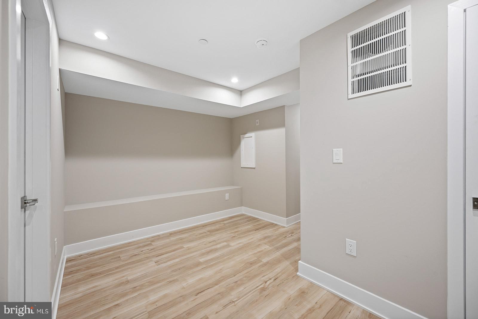 167 W Susquehanna AVENUE Unit: 4