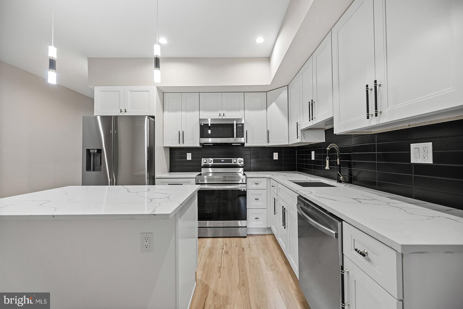 167 W Susquehanna AVENUE Unit: 4