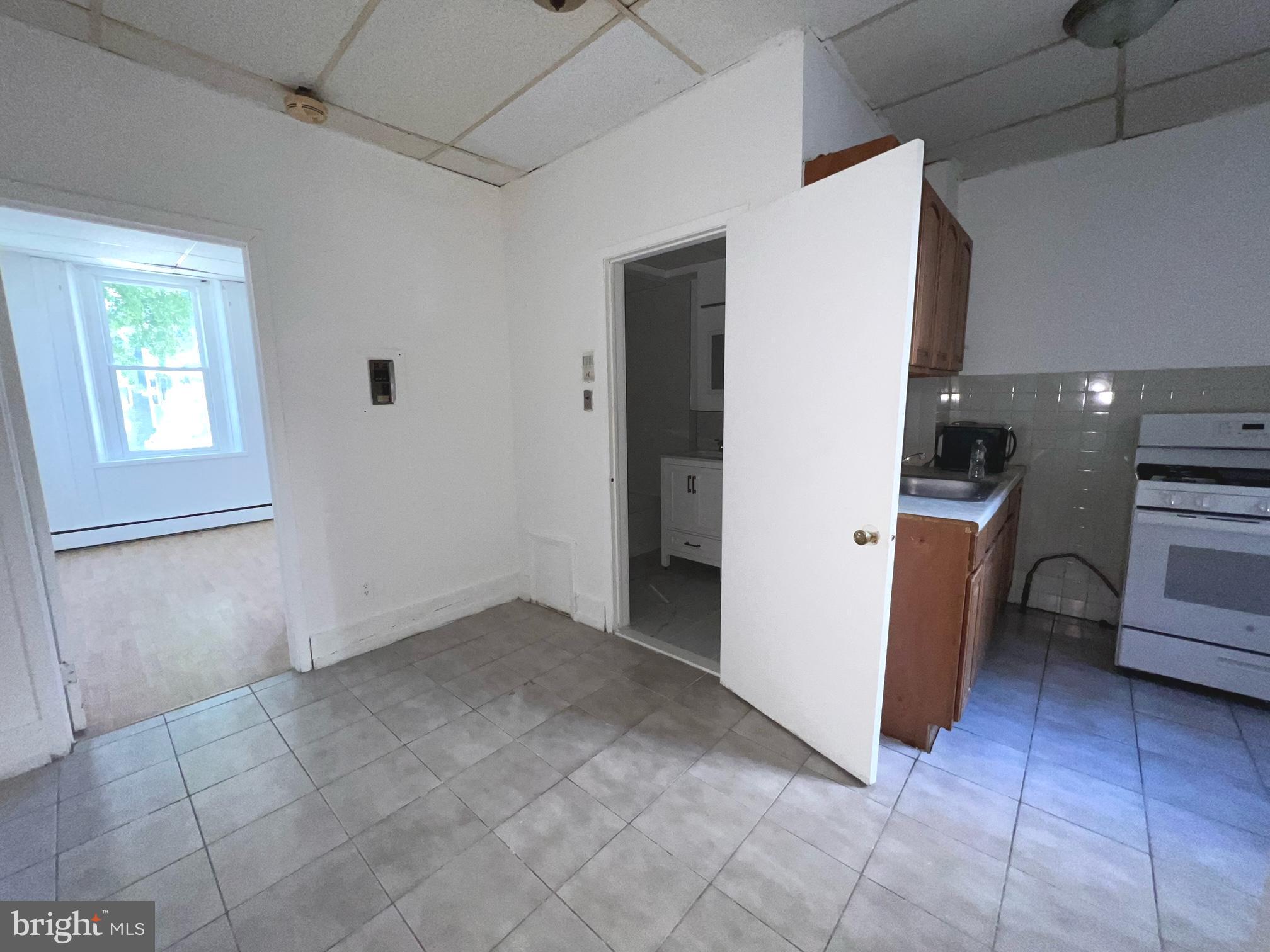 1247 Shackamaxon STREET Unit: 1F