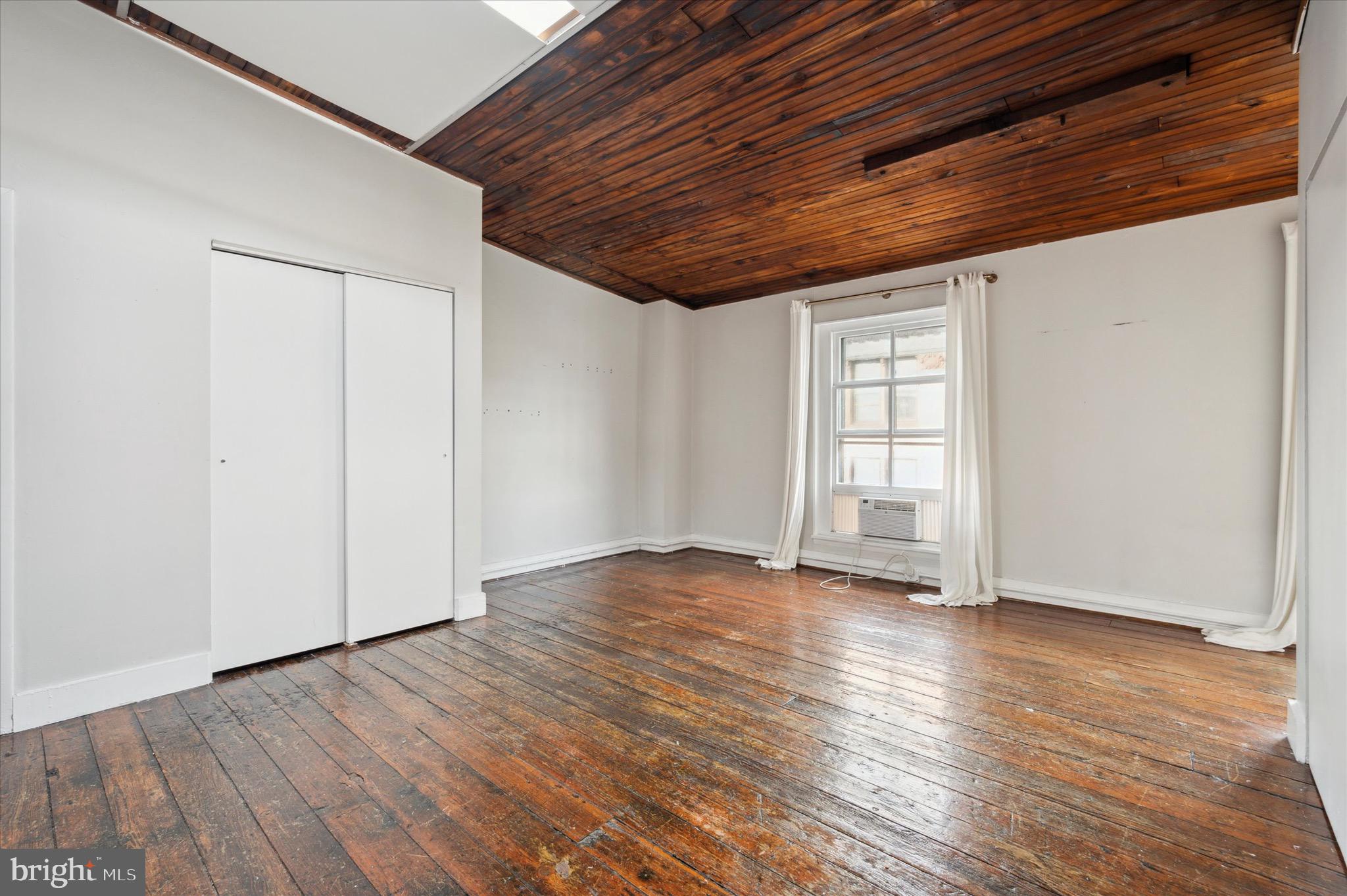 160-164 N 3rd STREET Unit: 164-3F