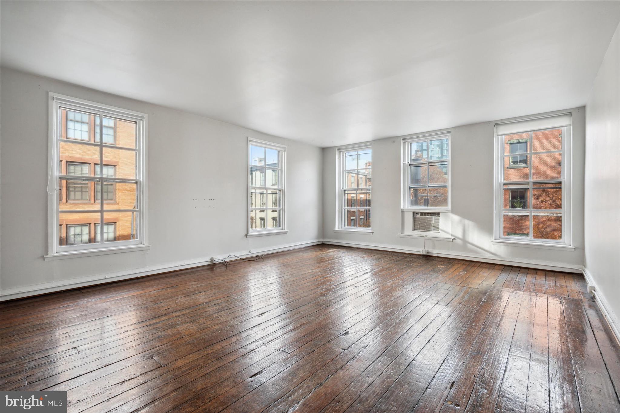160-164 N 3rd STREET Unit: 164-3F