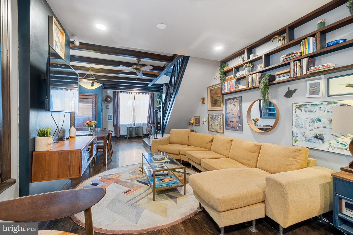 3081 Emerald STREET