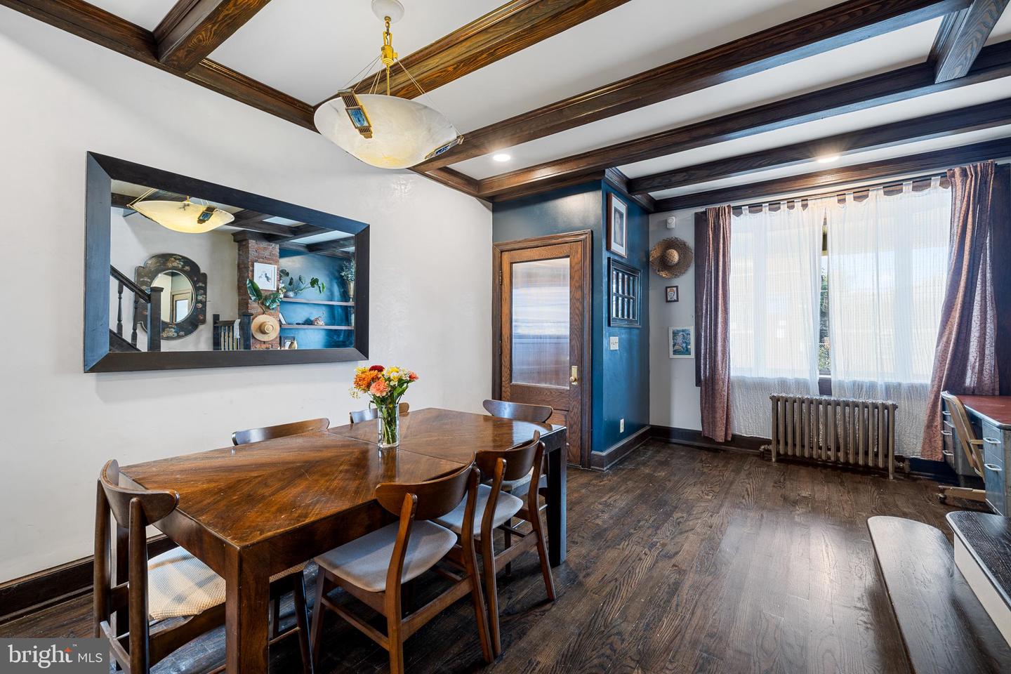 3081 Emerald STREET