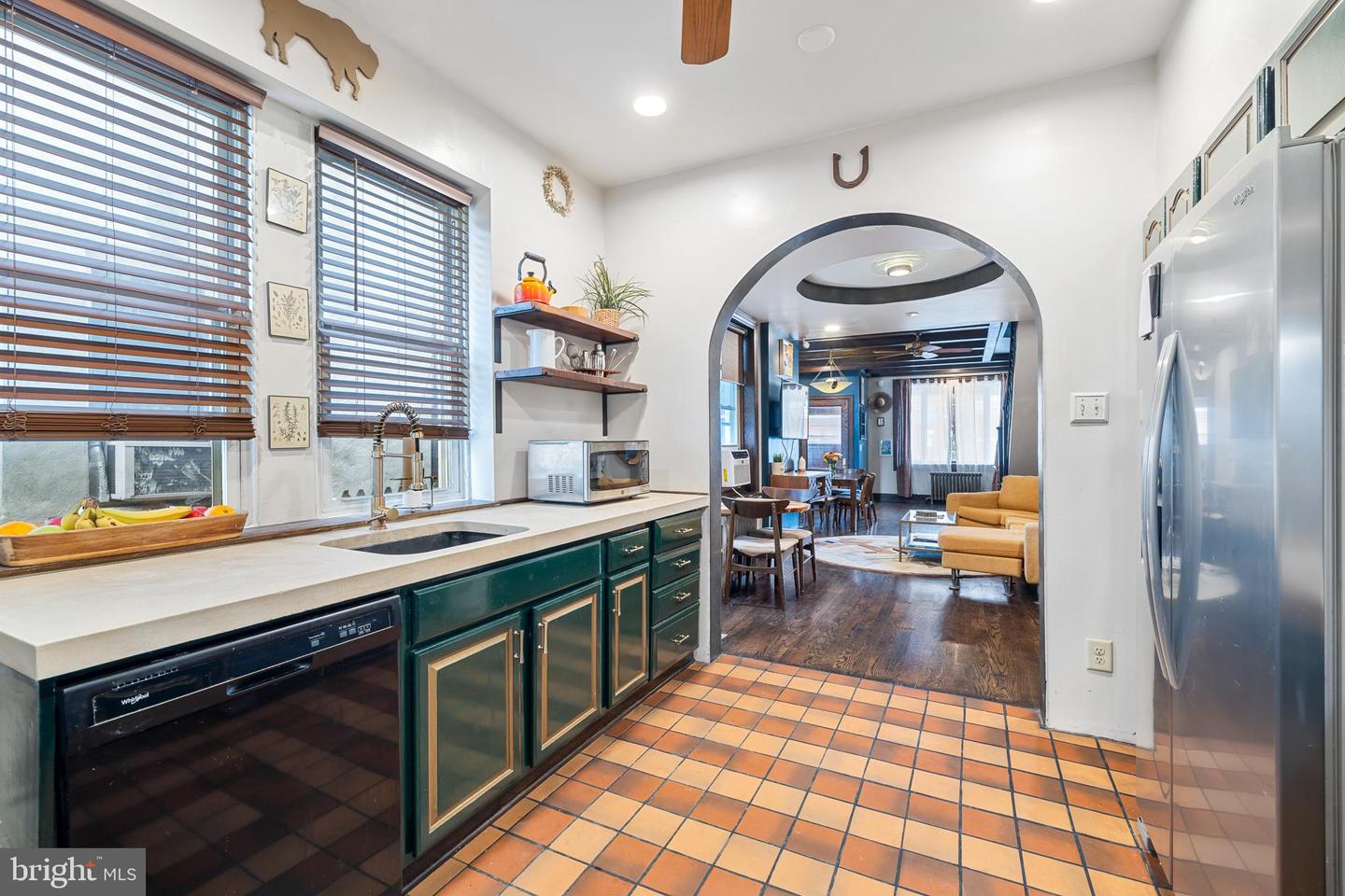 3081 Emerald STREET