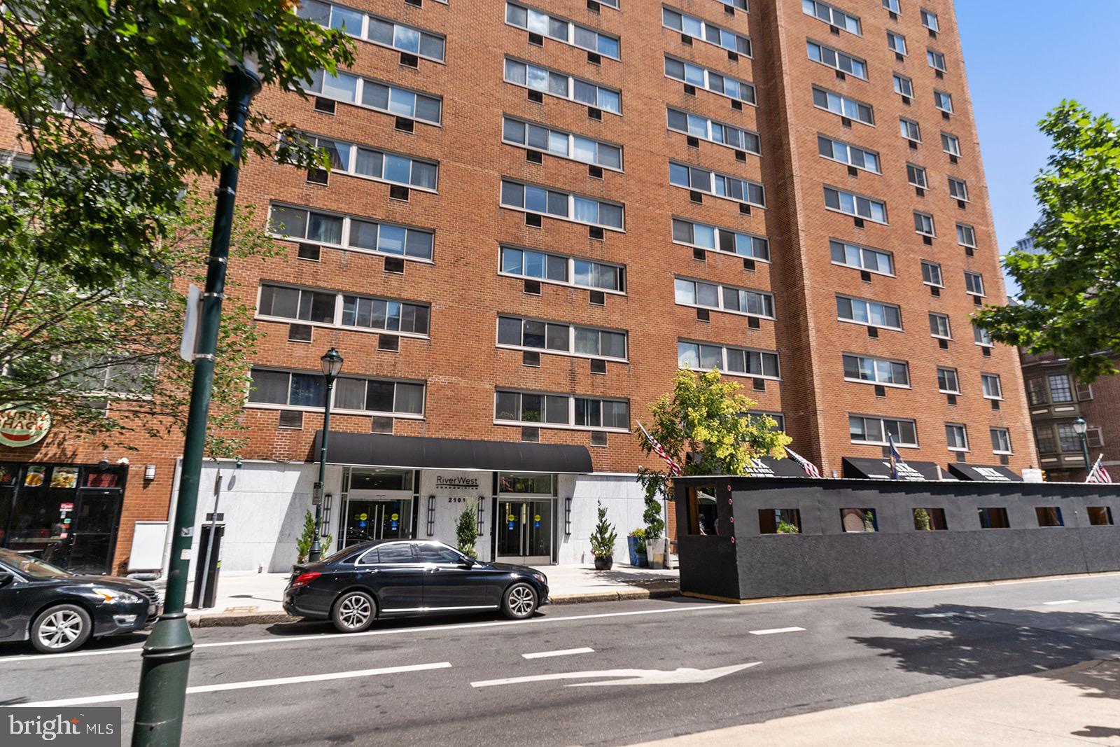 2101 Chestnut STREET Unit: 812