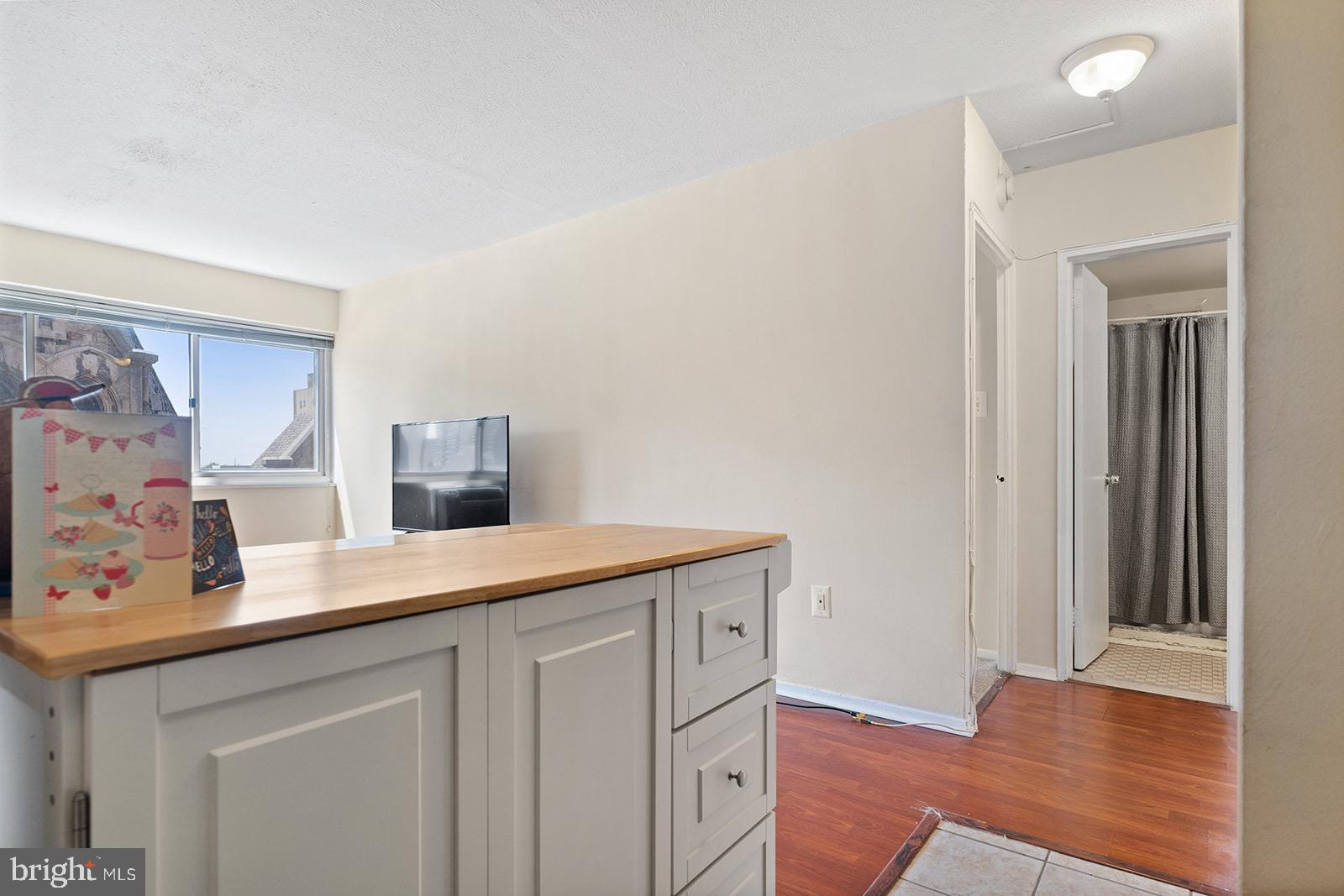 2101 Chestnut STREET Unit: 812