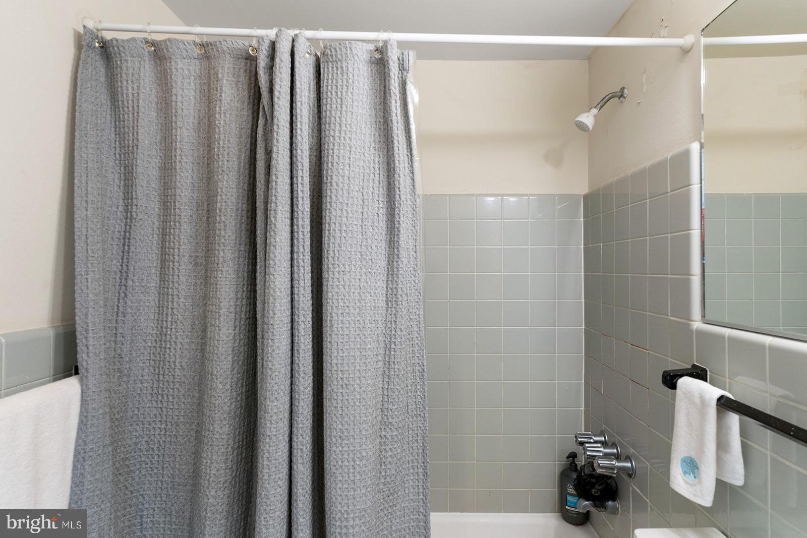 2101 Chestnut STREET Unit: 812