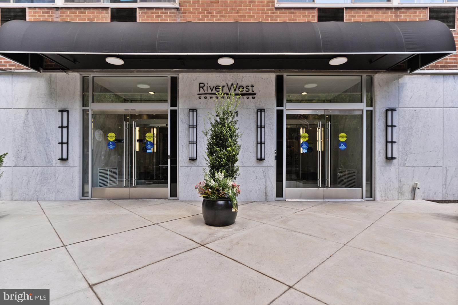 2101 Chestnut STREET Unit: 812