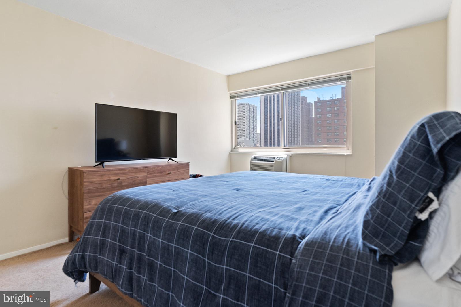 2101 Chestnut STREET Unit: 812
