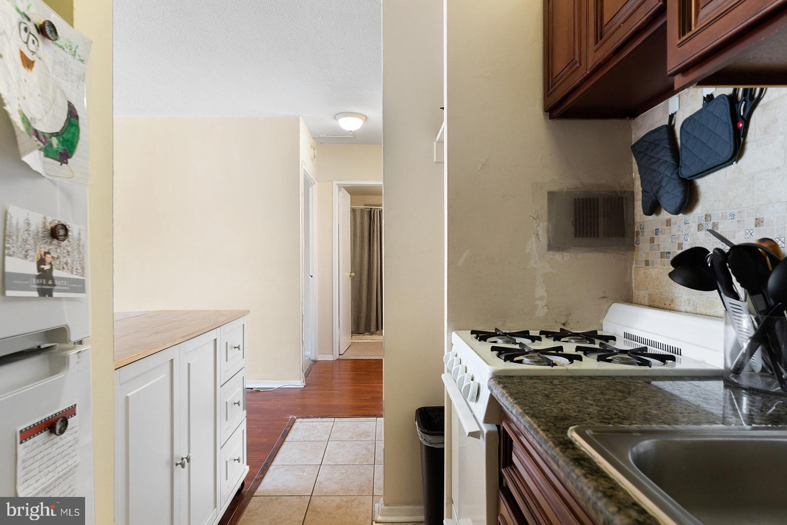 2101 Chestnut STREET Unit: 812