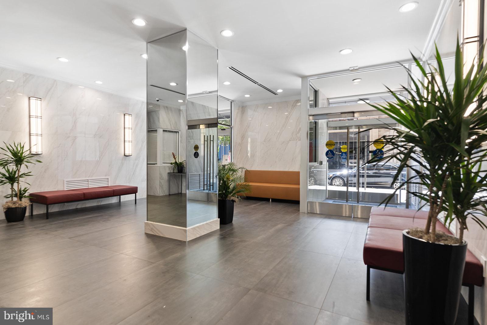 2101 Chestnut STREET Unit: 812