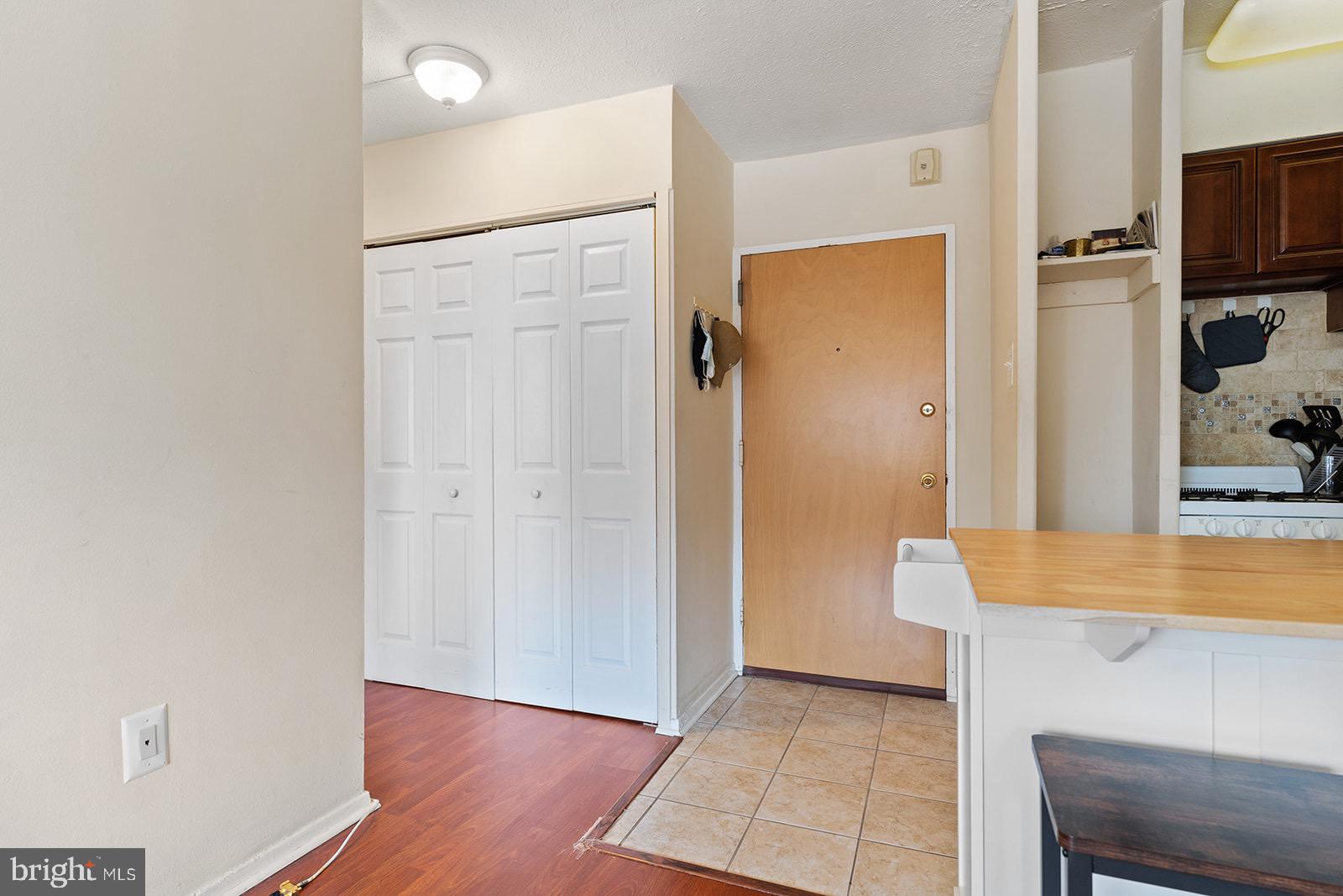 2101 Chestnut STREET Unit: 812