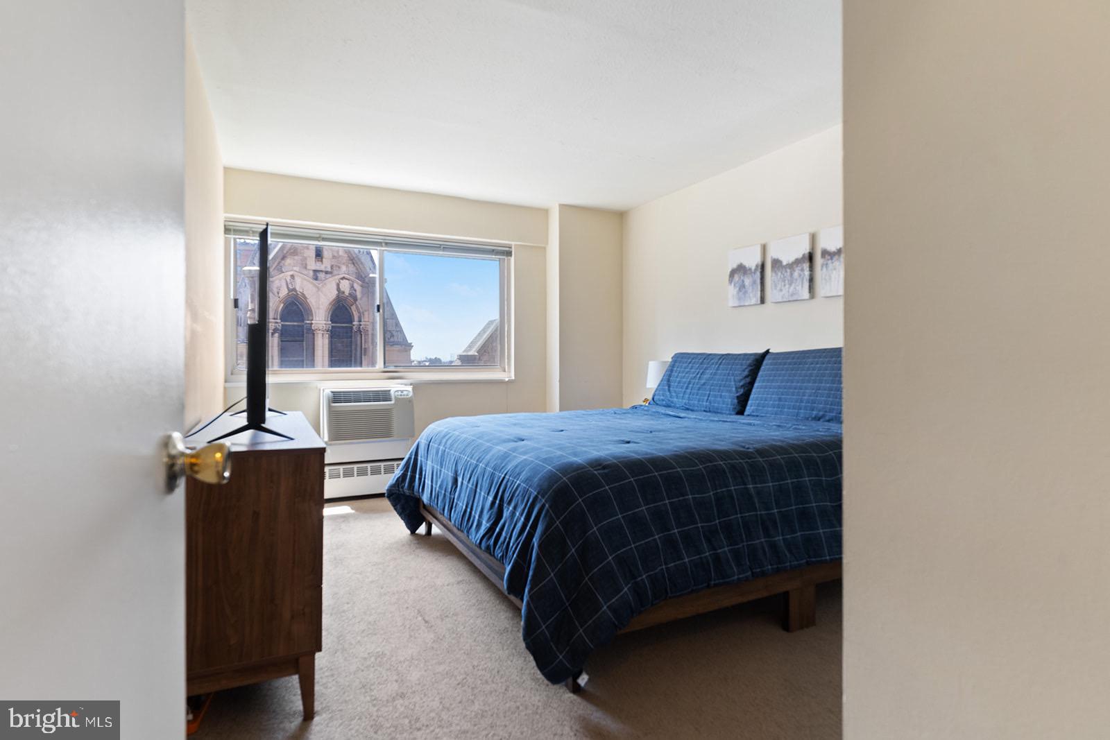 2101 Chestnut STREET Unit: 812
