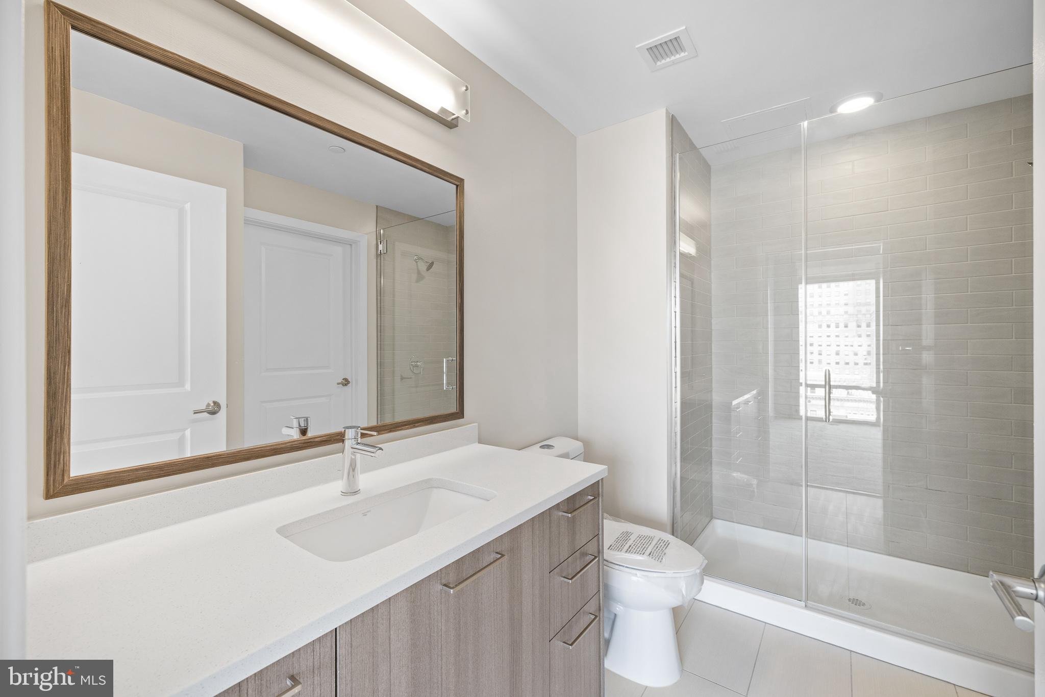 1213 Walnut STREET Unit: 910