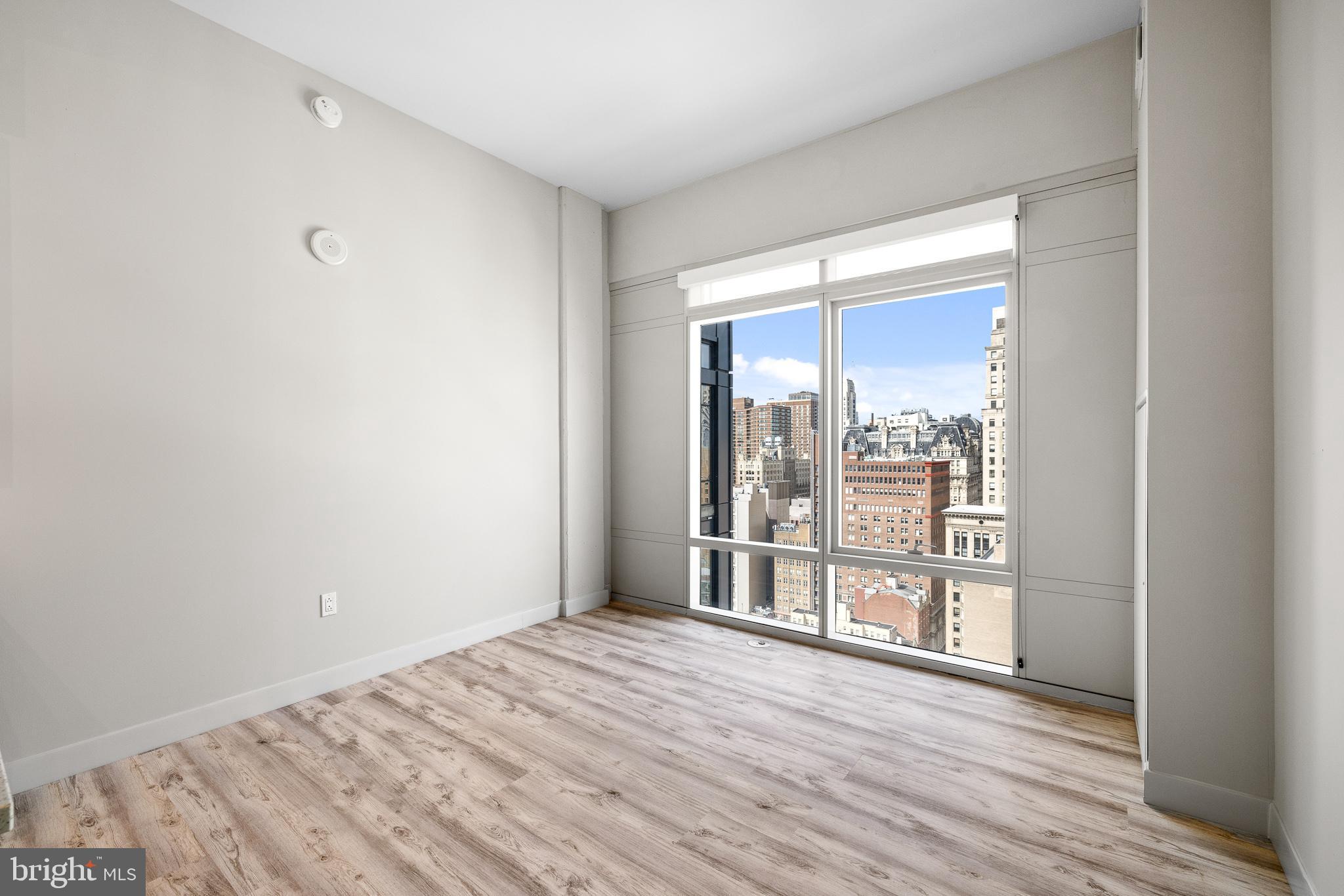 1213 Walnut STREET Unit: 910