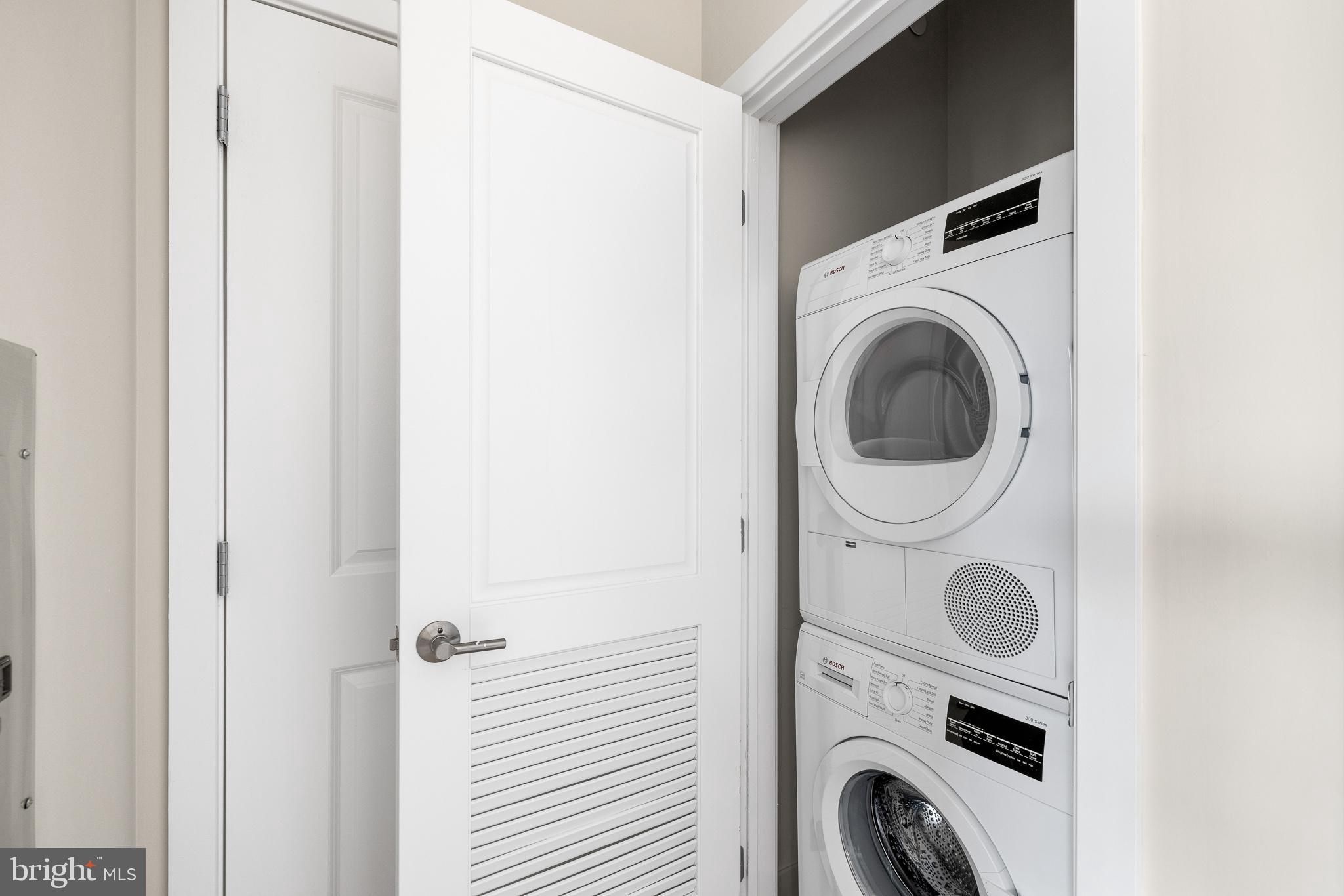 1213 Walnut STREET Unit: 910