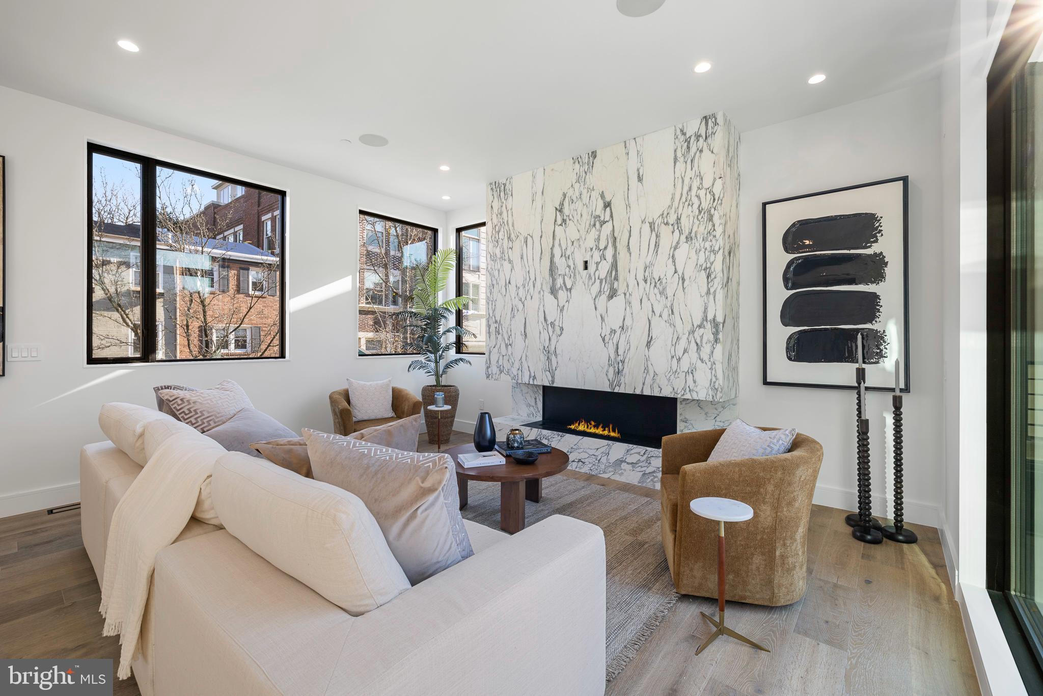 502 S 21st STREET