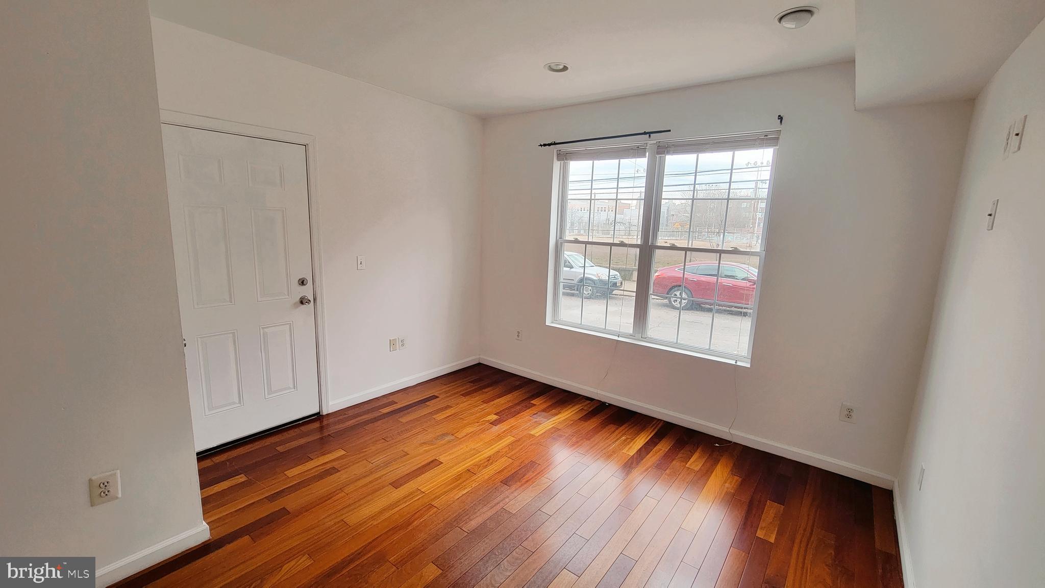 169 W Jefferson STREET Unit: 1