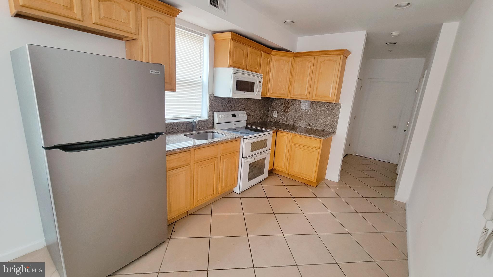 169 W Jefferson STREET Unit: 1