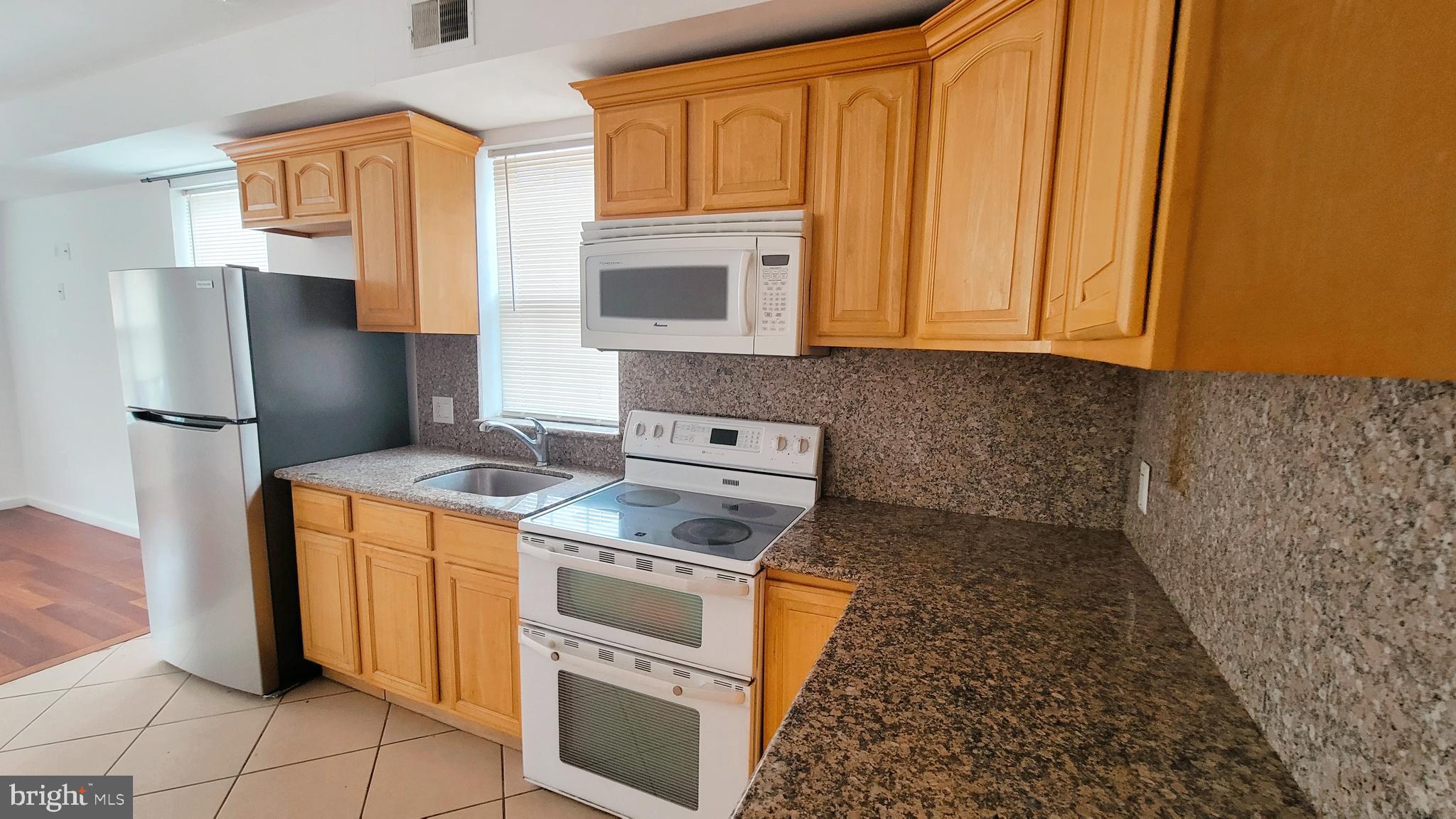 169 W Jefferson STREET Unit: 1