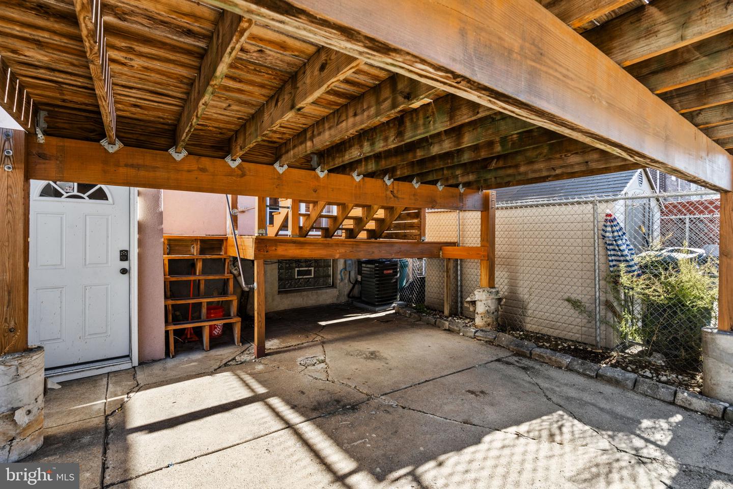 2704 S 10th STREET