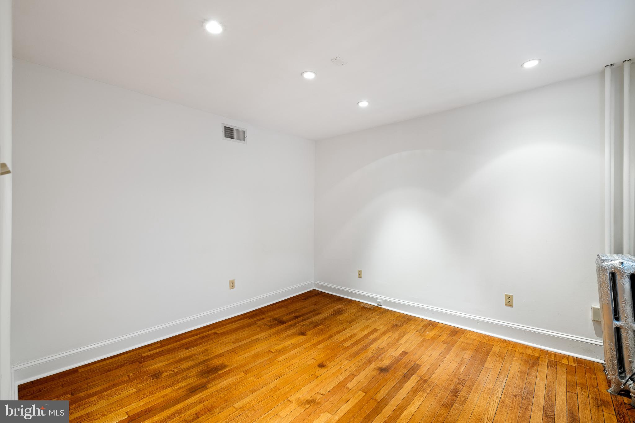 2012 Locust STREET
