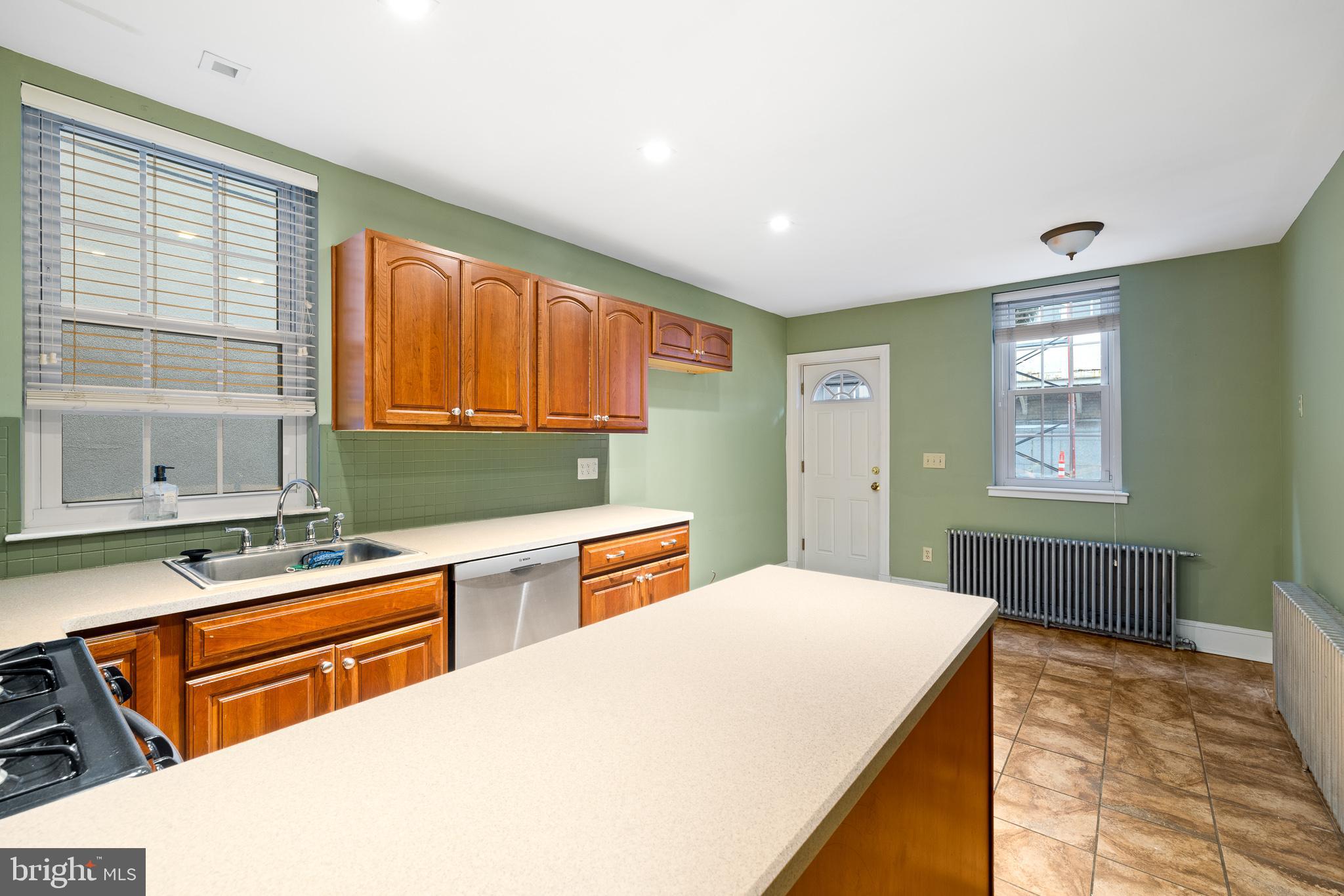 2012 Locust STREET