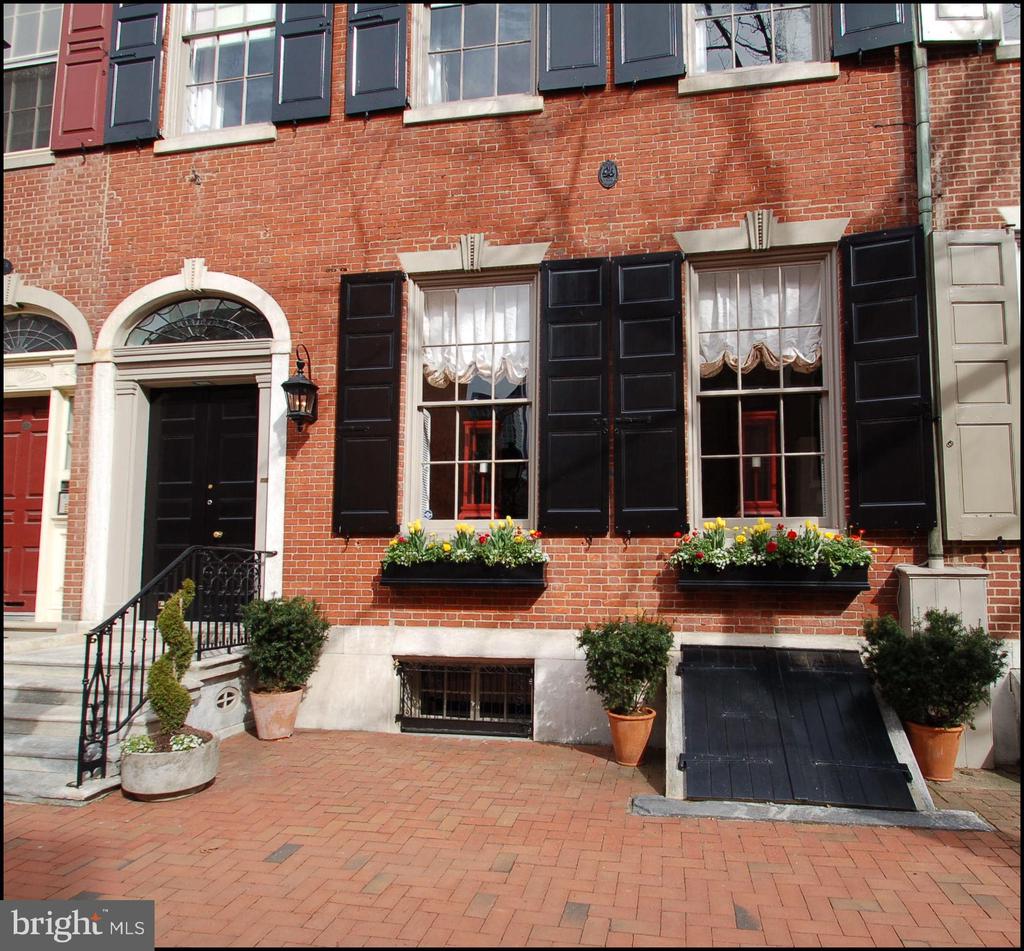259 S 4TH STREET