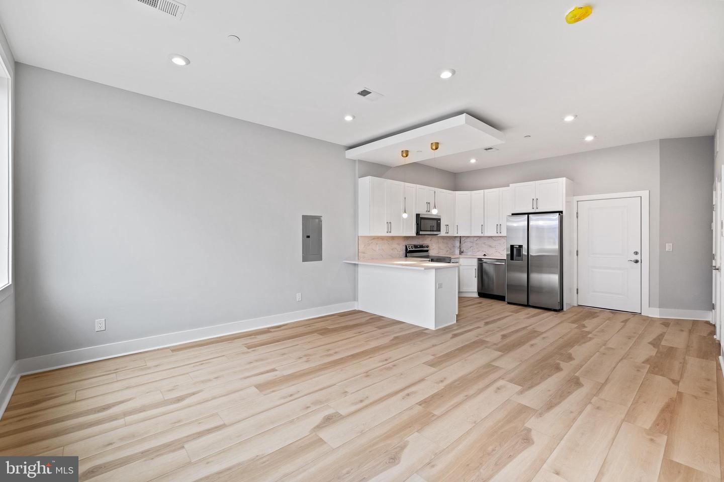 1733-41 N 2nd St #204