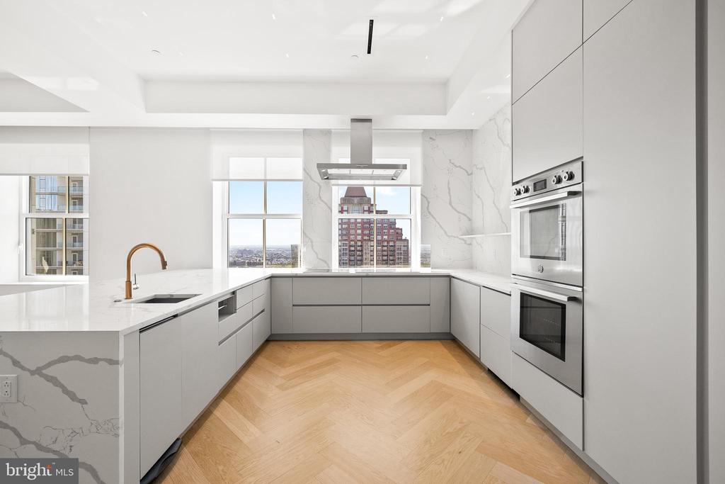 1401 Spruce St Unit: PHI