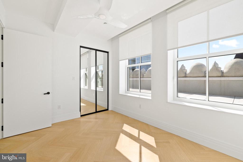1401 Spruce St Unit: PHI